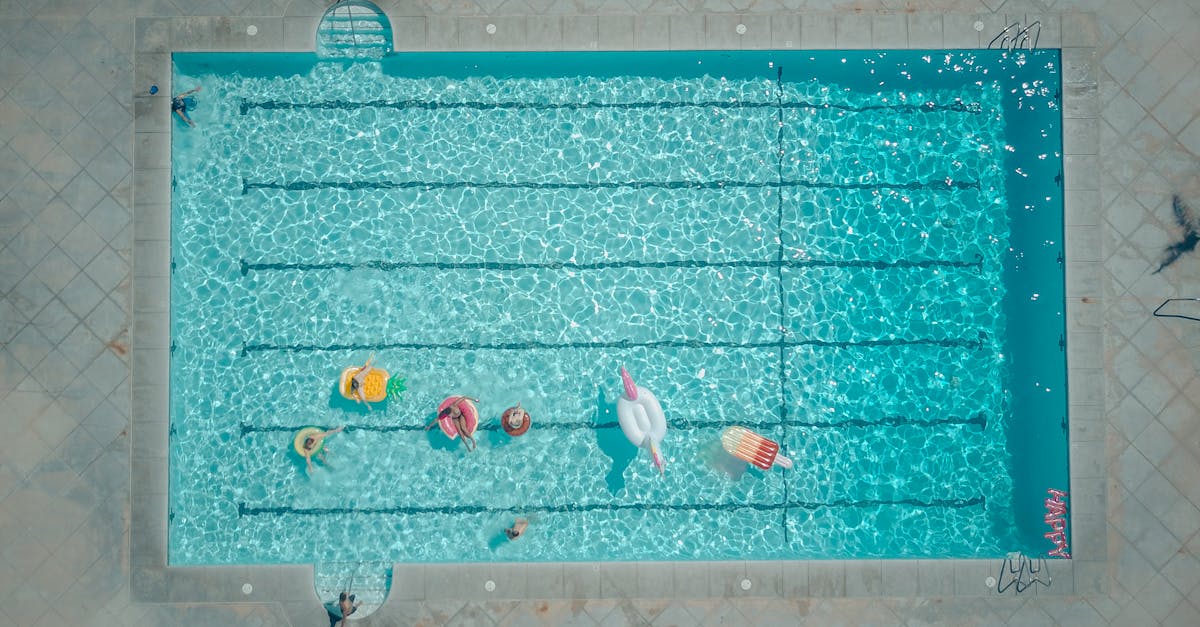 découvrez notre sélection de bouées et flotteurs de piscine pour un été fun et relaxant. parfaits pour les familles et les amis, nos accessoires de piscine ajoutent une touche de confort et de style à vos journées au soleil.